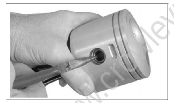 Service Manual 5008734_40-90 HP Powerhead [Powerhead Disassembly